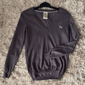 Equestrian Aeroin Muted Purple V-Neck Sweater